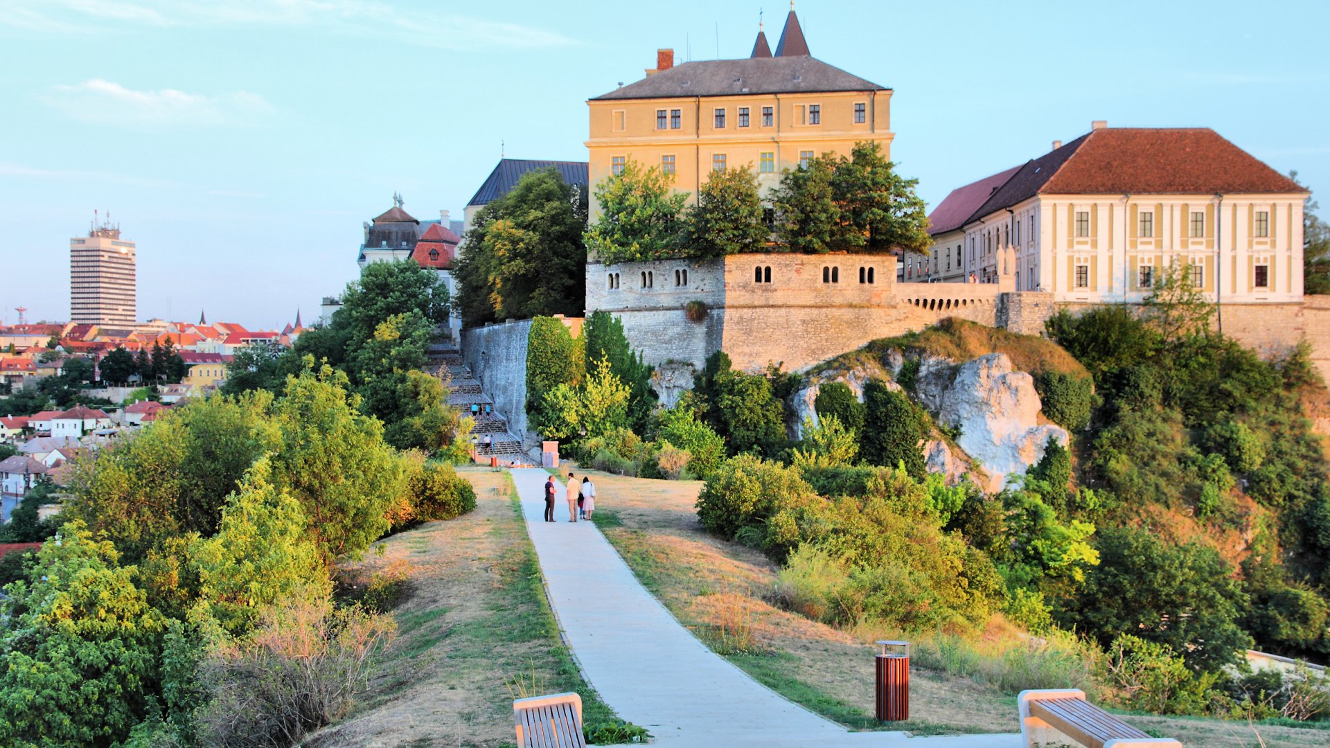 Fedezd fel Veszprém csodáit: Kihagyhatatlan látnivalók és programok