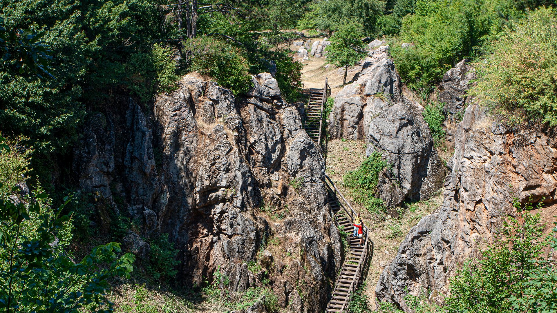 Kirándulás az Úrkúti Őskarszthoz (Csárda-hegyi őskarszt)
