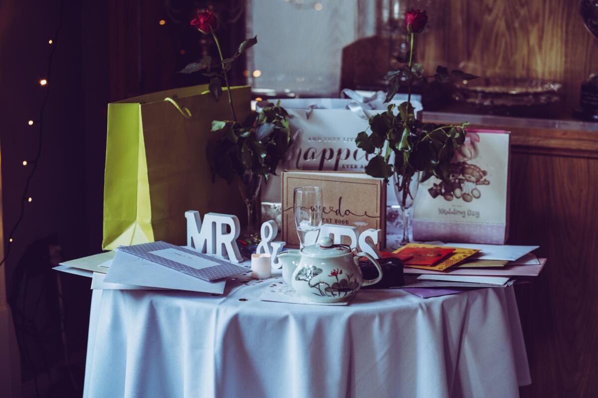 Nászajándék ötletek: tippek a tökéletes esküvői ajándék megtalálásához