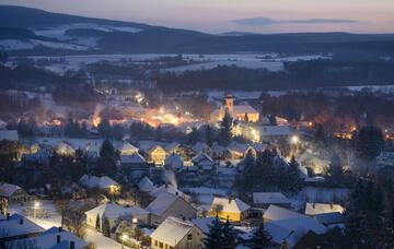 Téli kikapcsolódás Ajkán – Mit érdemes csinálni ilyenkor a Balaton környékén és a Bakonyban?