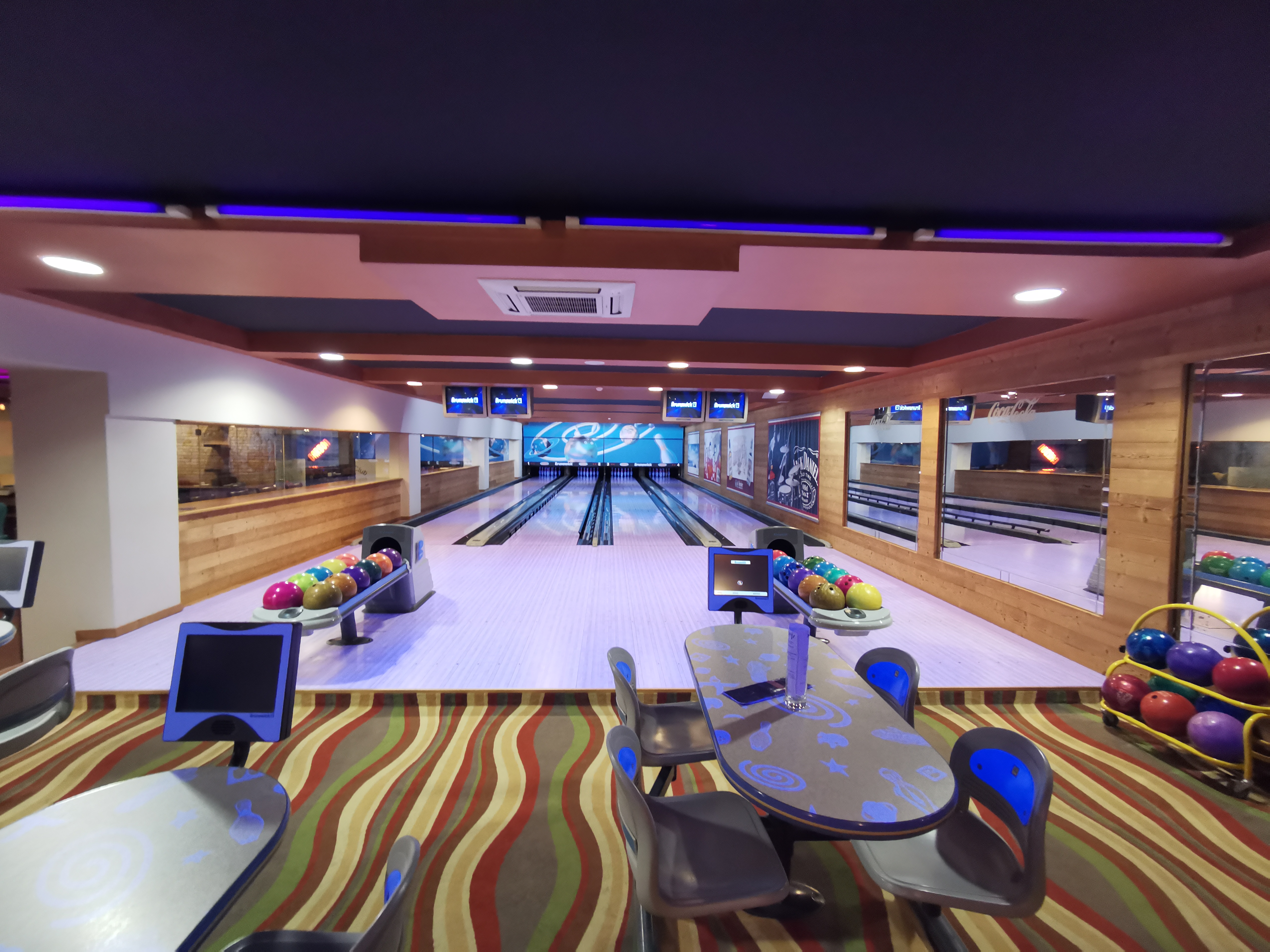 Csapatépítés helyszín bowling pályával
